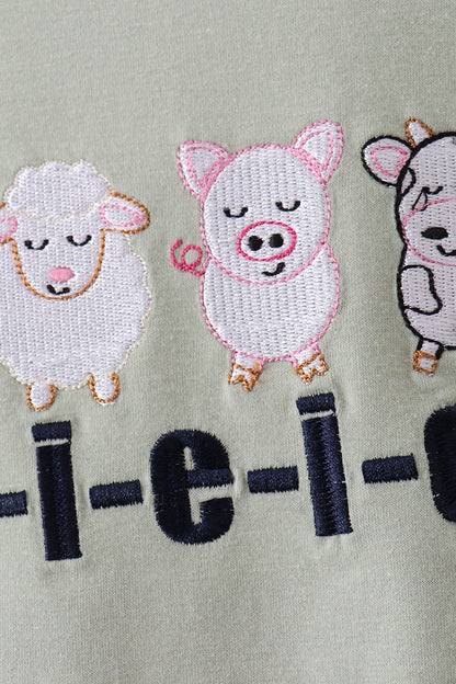 Green farm animal embroidery shorts set