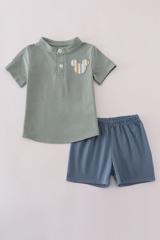 Green character applique shorts set