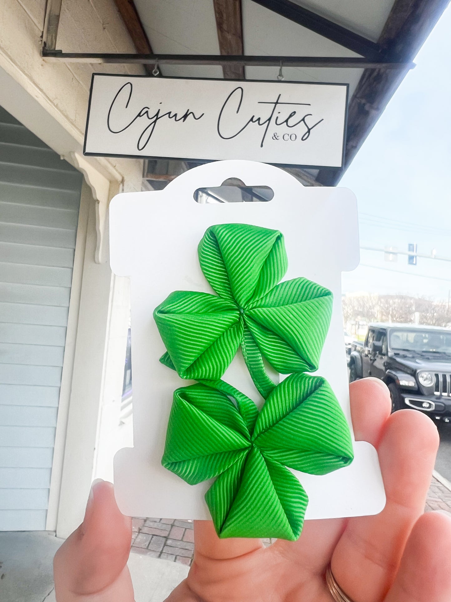 Clover hair clip