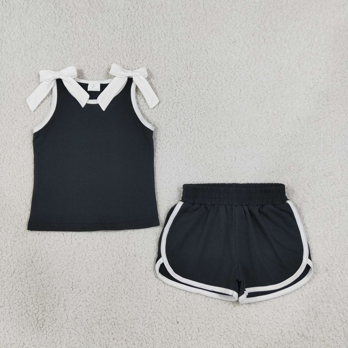 GSSO3817 Baby Girls Black White Bows Sleeveless Vests Pockets Short Clothes Set