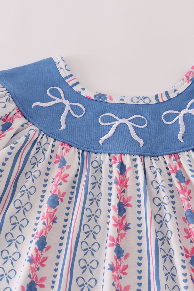 Blue bow embroidery dress