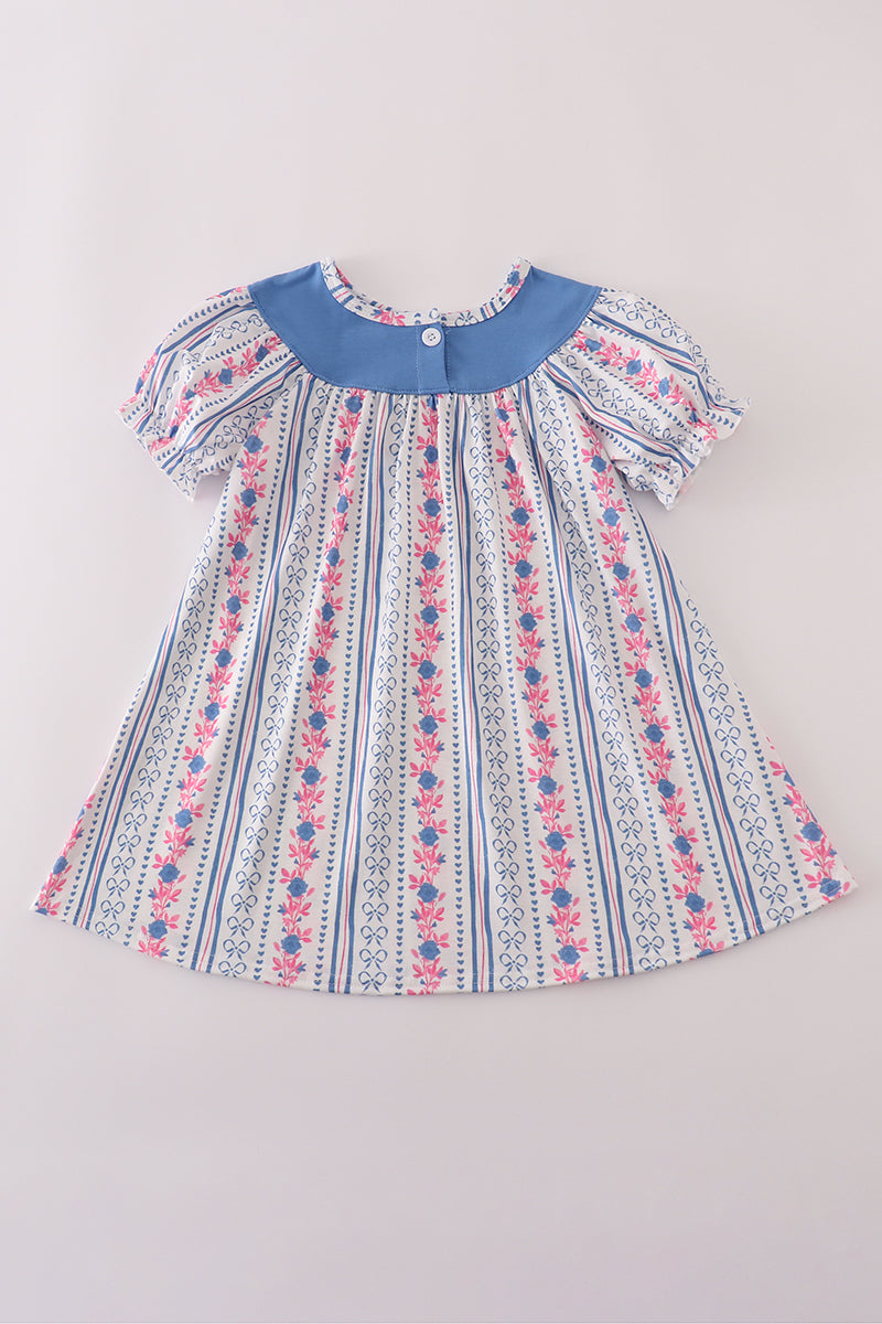 Blue bow embroidery dress