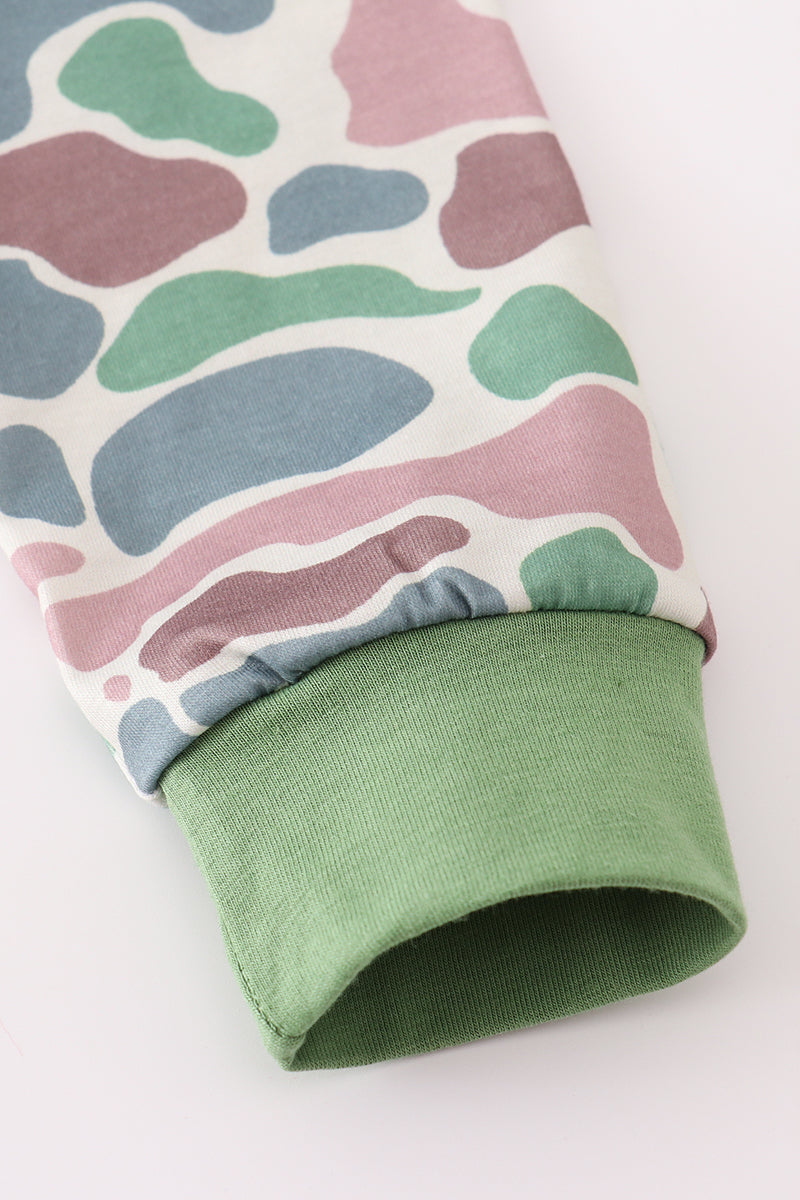 Camouflage print pants set