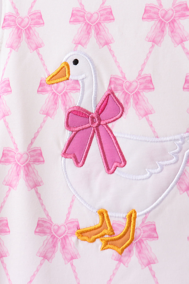 Pink bow goose applique ruffle shorts set