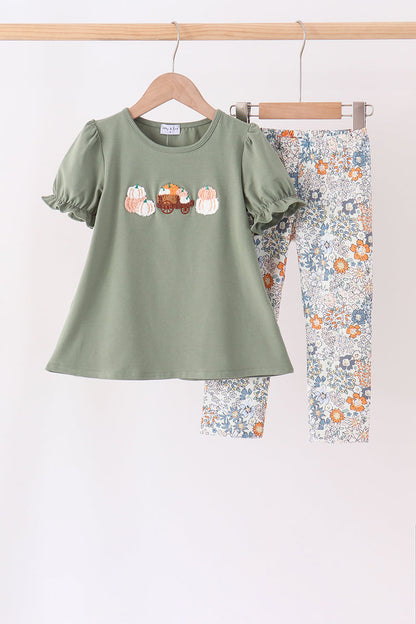 Green pumpkin french knot pants set