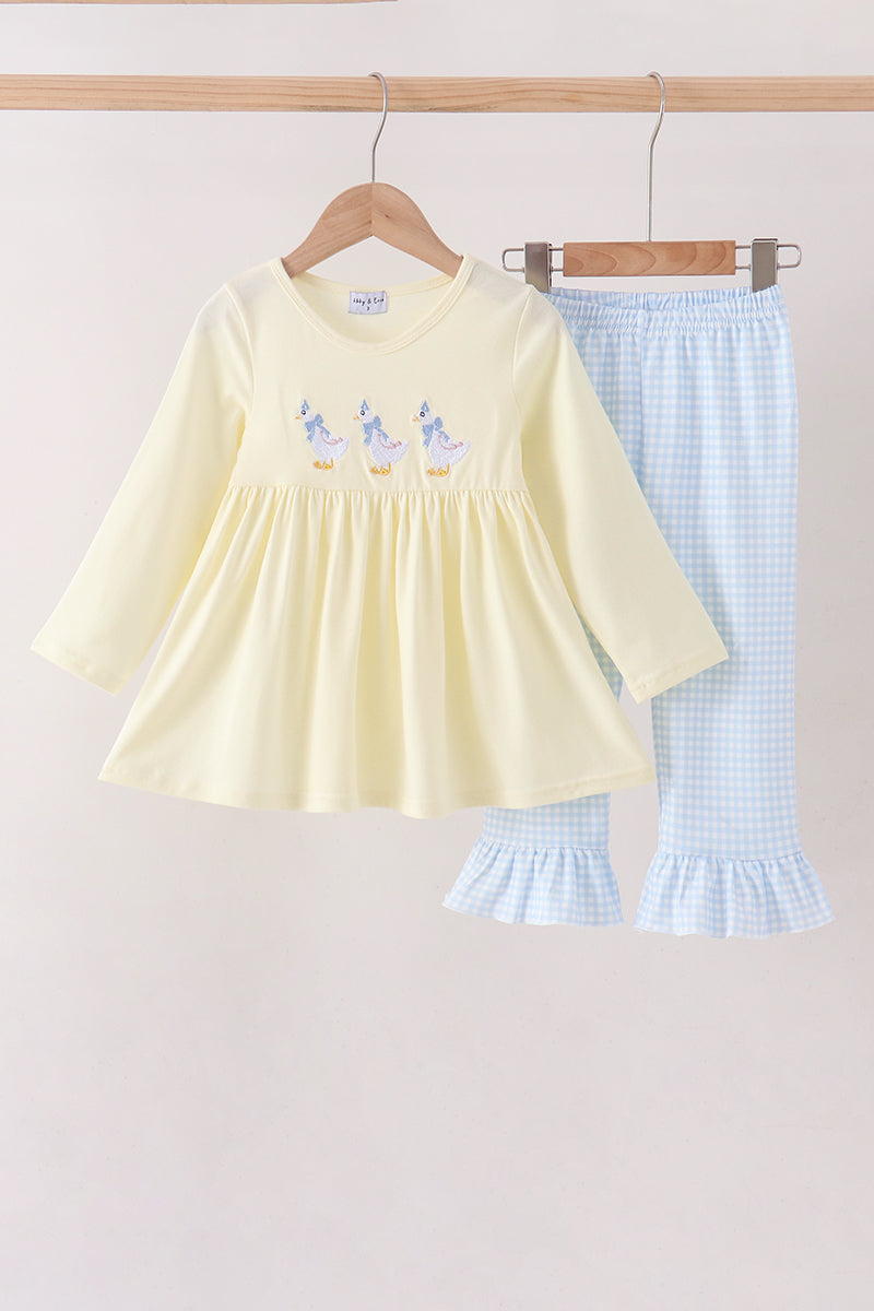 Beige goose embroidery ruffle pants set